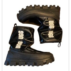 UGG CLASSIC BRELLAH MINI WATERPROOF RUBBER / SHEEPWOOL BOOTS US Size 6
